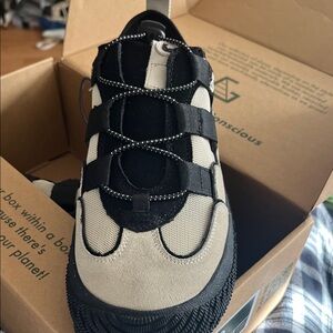 Velocity Ivory Footwear Hybrid Green Label Sz 10 men’s sneaker new